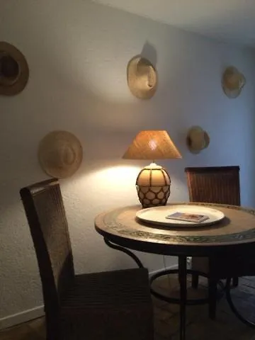 Petite Maison Mitoyenne Au Cœur De Tropez Saint-Tropez